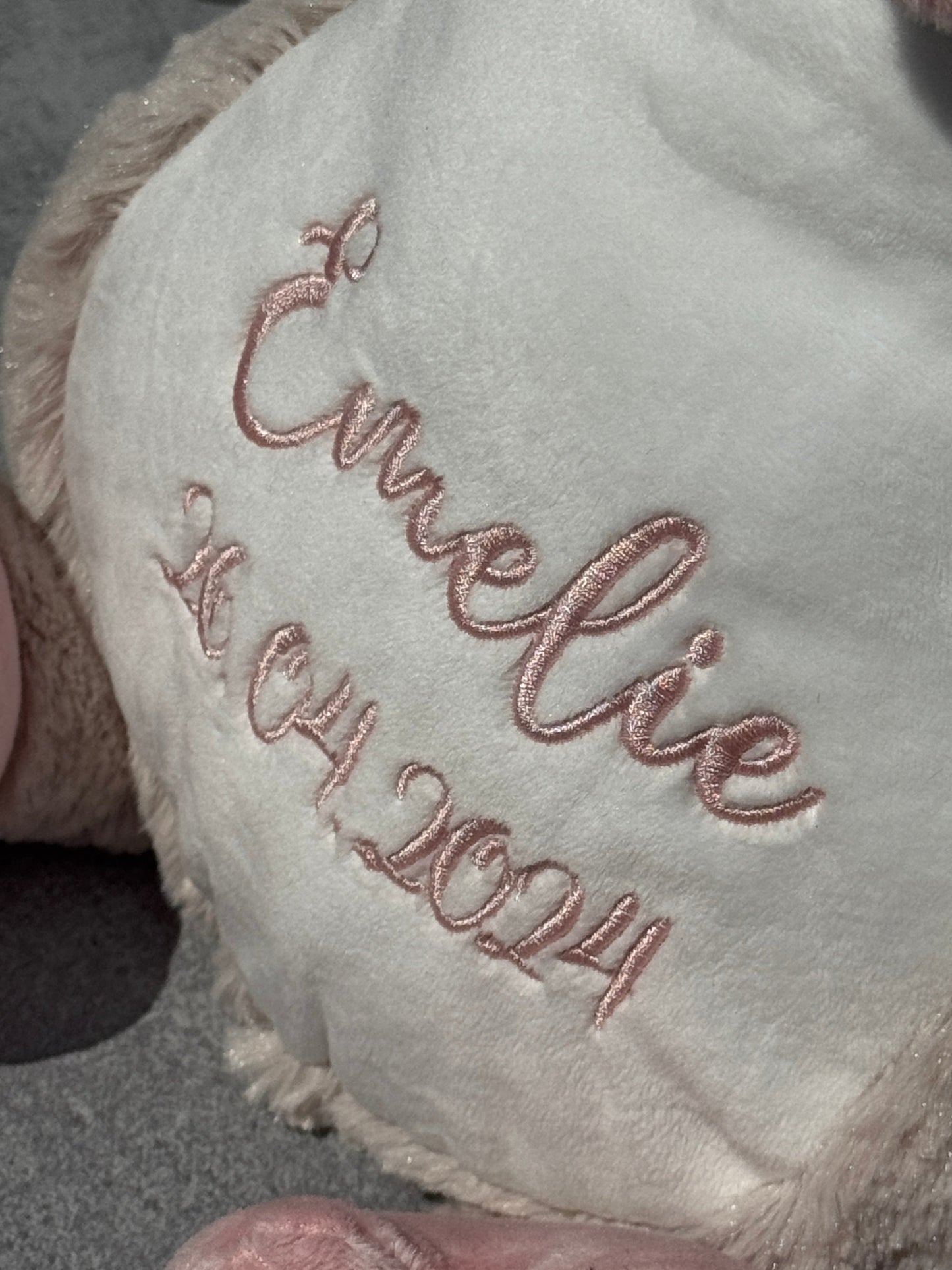 Kuscheliger Hase grau