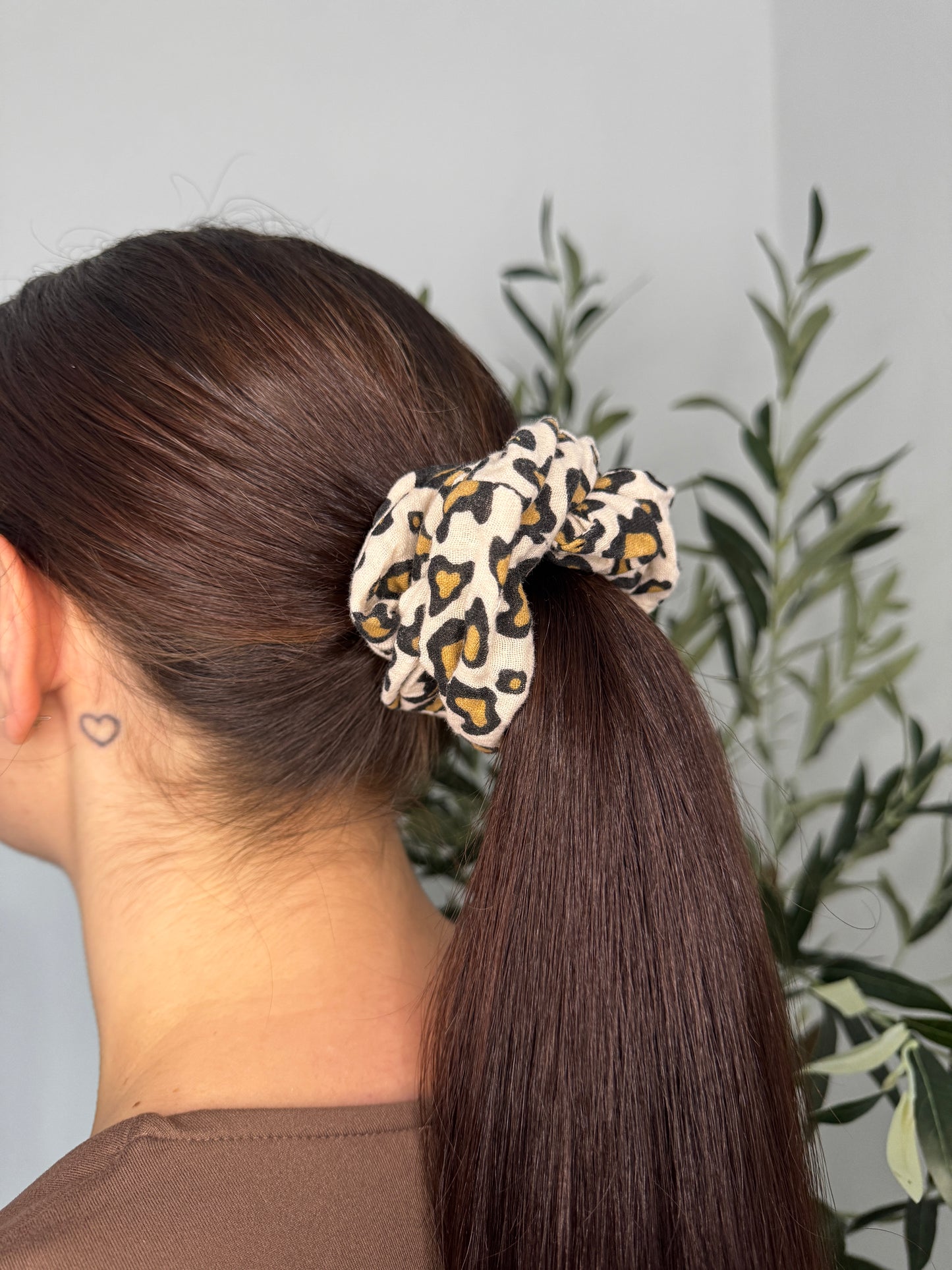 Musselin Scrunchie Leo