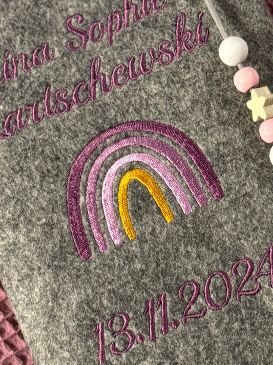 U-Heft Hülle Regenbogen personalisiert